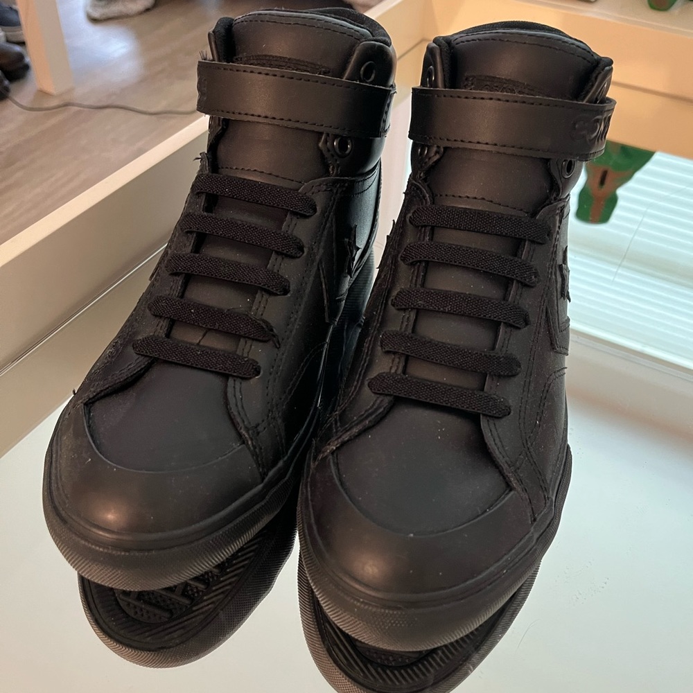 Converse high tops - Picture 2 of 2